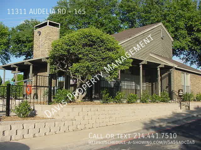 Building Photo - 2 story condo, cov parking, patio, full wa...