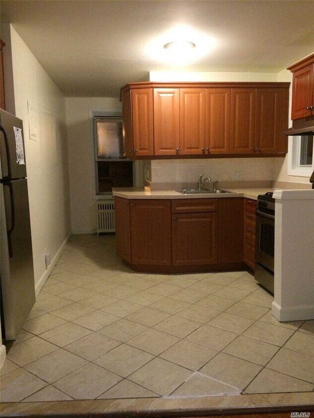 Foto principal - 59-21 Fresh Meadow Ln