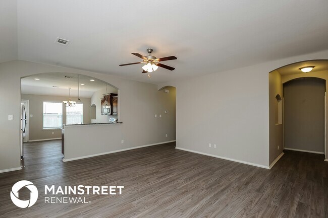 Foto del edificio - 421 Crescent Creek Ln