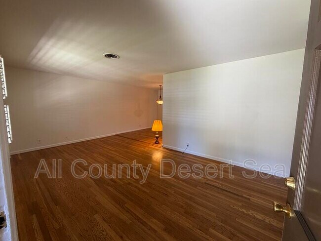 Building Photo - 10250 Masterson Rd