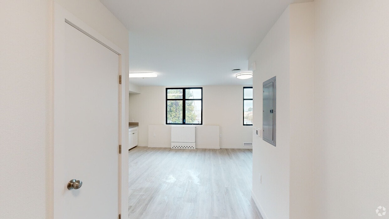 Photo - Helios Apartments