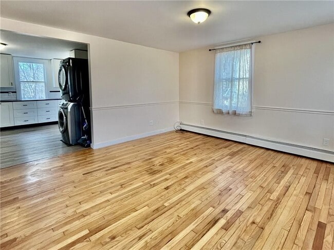 Building Photo - 8 N Rd