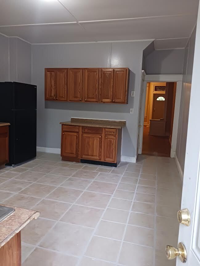 Kitchen View 1 - 2824 Clifton Park Ter