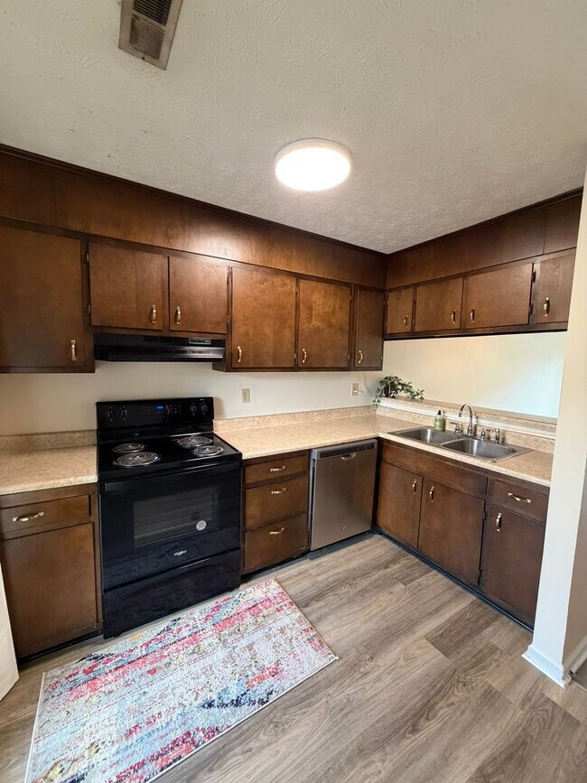 Building Photo - 4615 Dow Ct