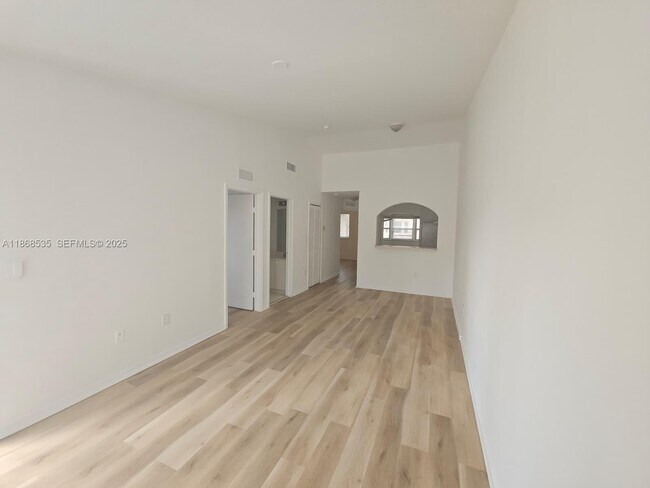 Foto del edificio - 1241 SE 29th St