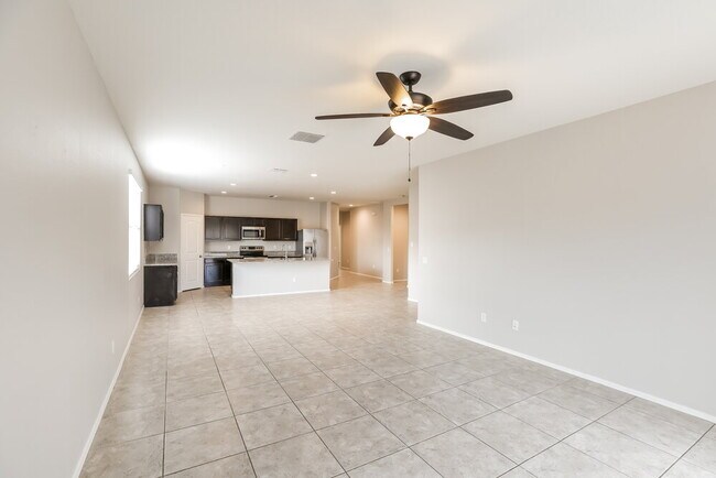 Foto del edificio - 25562 W Desert Dr