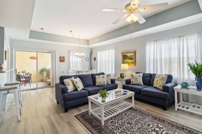 Building Photo - Beautiful furnished 2/2 unit becoming avai...