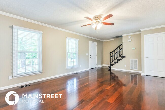 Foto del edificio - 501 Hunters Ridge Dr