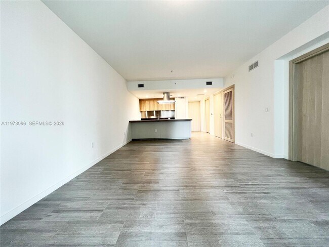 Building Photo - 1000 Brickell Plz