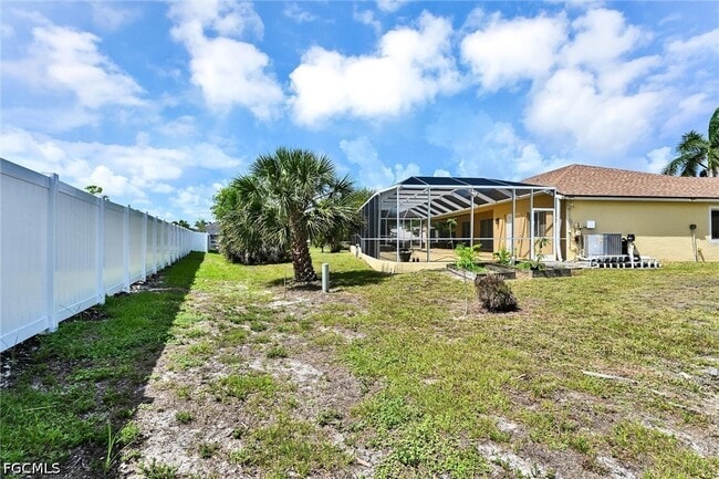 Building Photo - 311 SW 32nd Pl