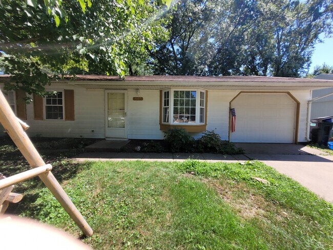 Foto del edificio - 3107 Ridgewood Dr