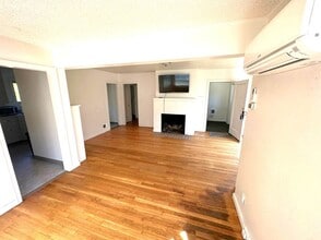 Building Photo - 136 NW 21st St