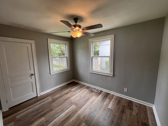 Foto del edificio - 2625 Avondale Ave