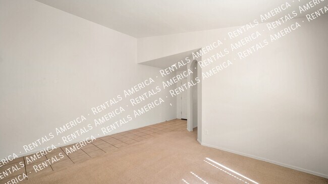 Foto del edificio - 3976 E Isaiah Dr