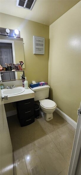 Foto del edificio - 1425 Arthur St