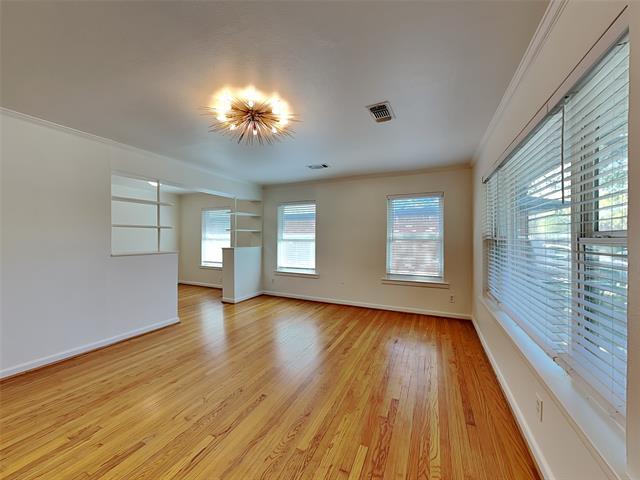 Foto del edificio - 2102 Elmwood Blvd