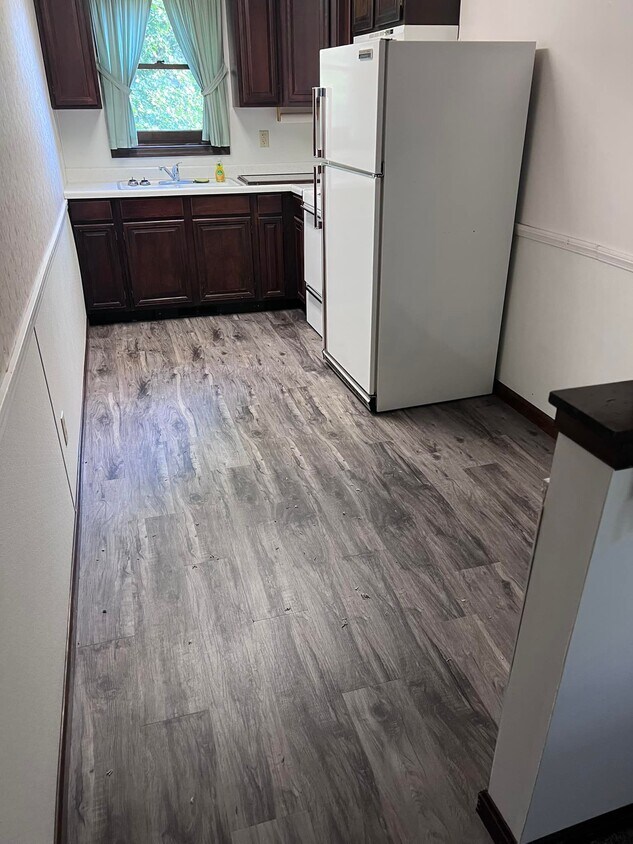 Foto del edificio - 734 Woodland St NE