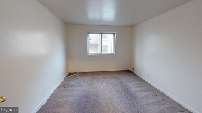 Building Photo - 333 Bellevue Ave