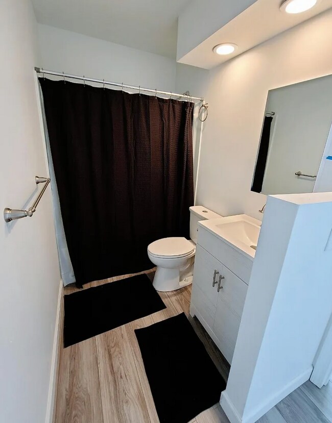 Building Photo - 618 NW Palm St