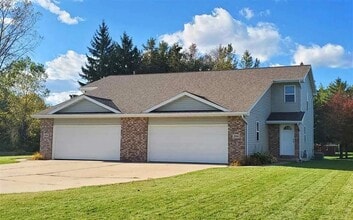Building Photo - 2966 Clifford Ct