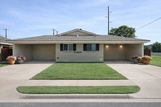 Building Photo - 6917 Fremont Ave