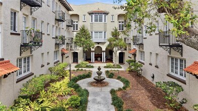 Building Photo - 2117 W Dekle Ave
