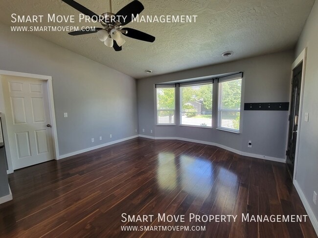 Building Photo - 2705 E Mendota Dr