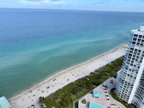 Building Photo - 16699 Collins Ave