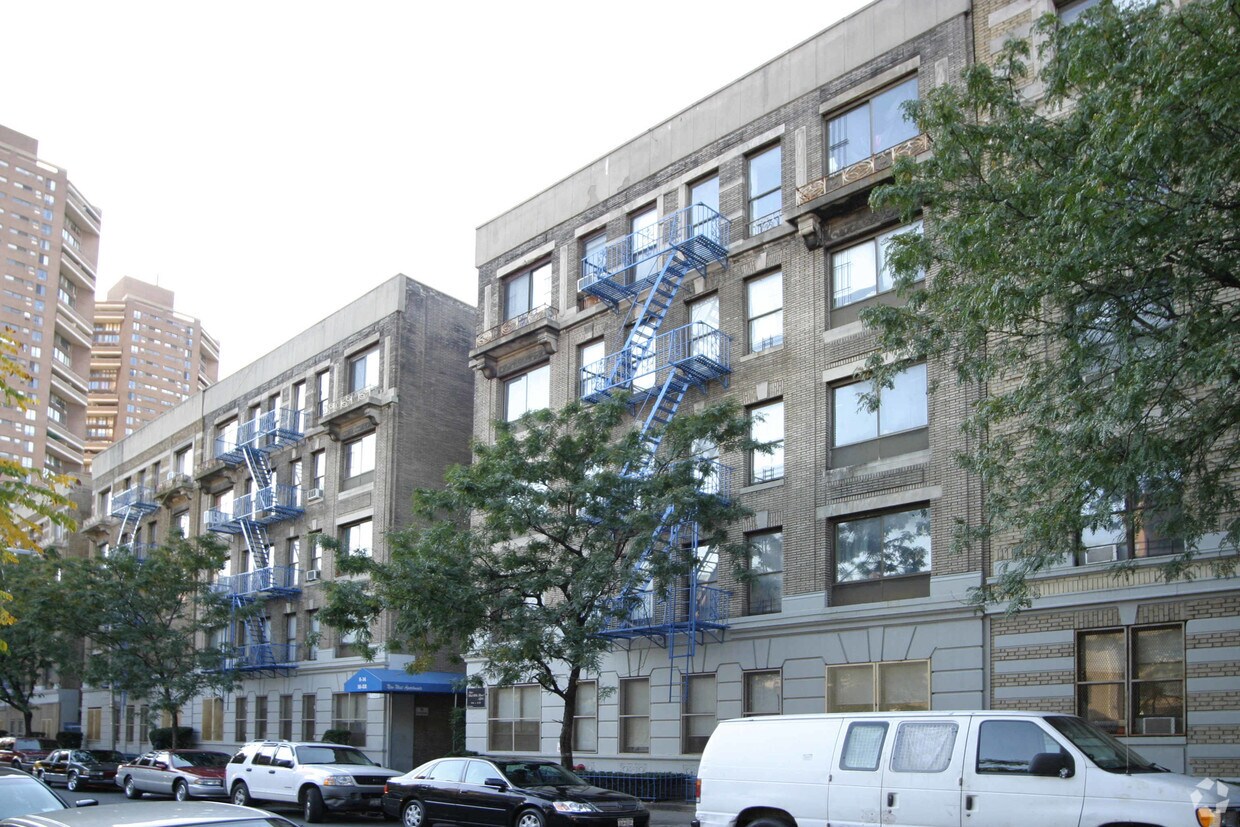 8-22 CON 111th de st - 8-22 W 111th St