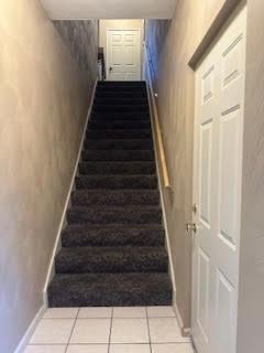 Building Photo - 623 Foxglove Ln