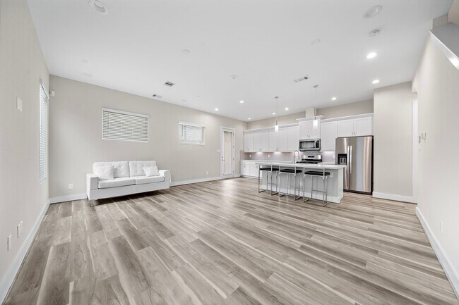 Foto del edificio - 7510 Sandle St