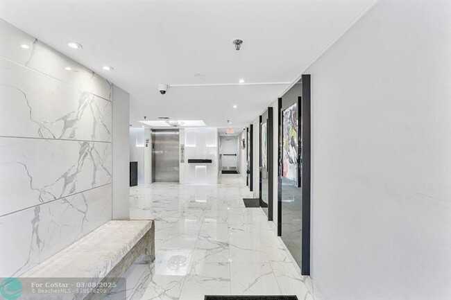 Foto del edificio - 7225 Promenade Dr