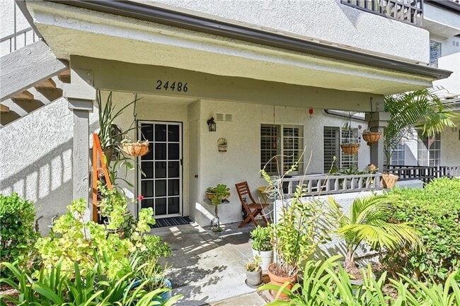 Building Photo - 24486 Howes Dr