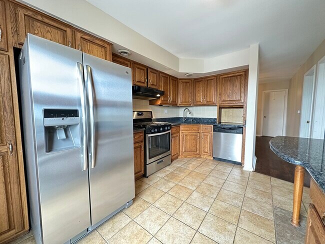 Foto del edificio - 7229 W Higgins Ave