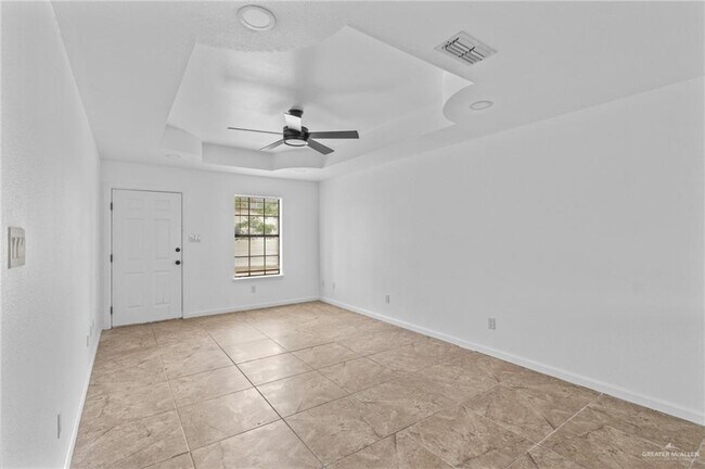 Building Photo - 14 E Peter St