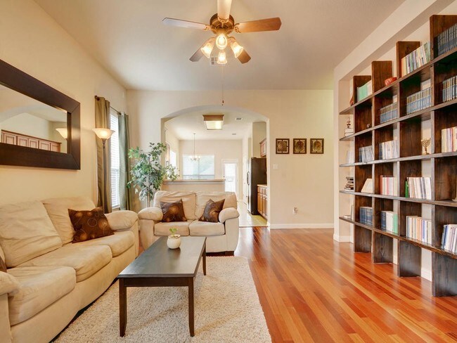 Building Photo - 2205 Petrified Forest Dr