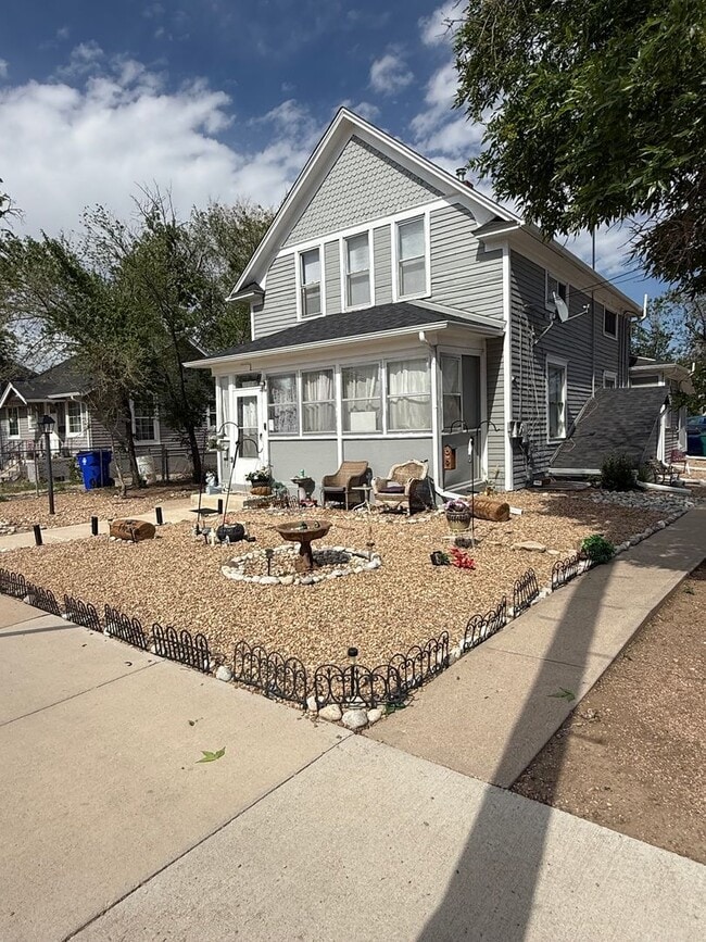 Building Photo - 414 9th Ave