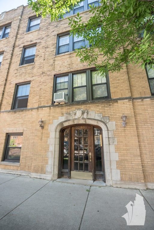 Foto del edificio - 2015 W Ainslie St