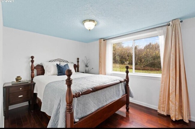 Foto del edificio - 17350 SW Bany Rd
