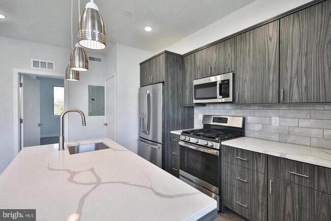 Foto del edificio - 1939 N Darien St