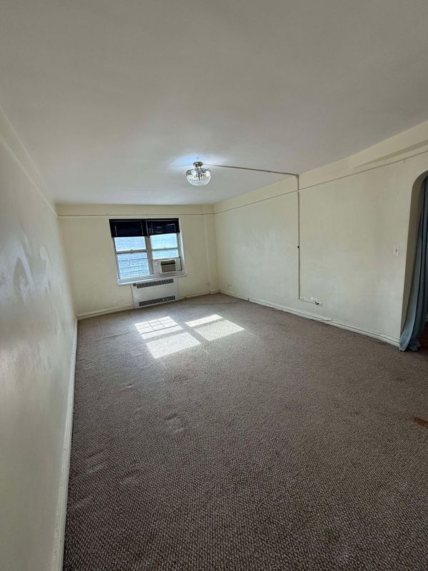 Foto del edificio - 61-41 Saunders St, B49