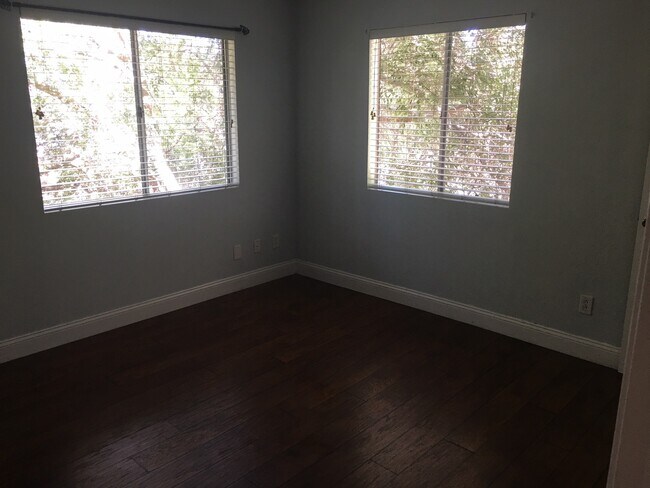 Building Photo - 227 Woodland Pkwy