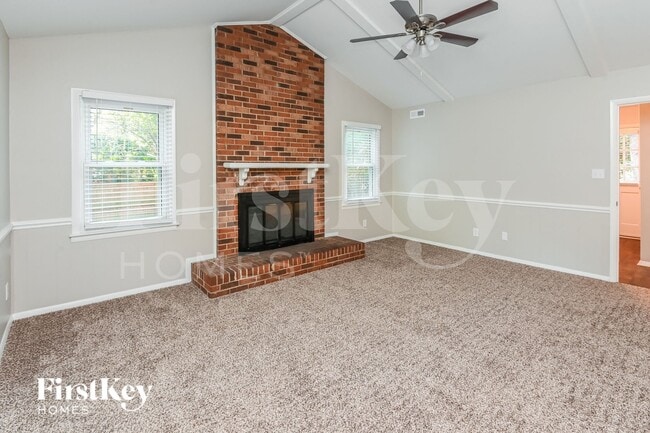 Foto del edificio - 8308 Lacewood Pl