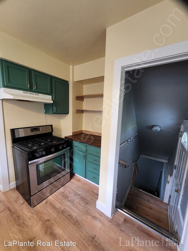 Building Photo - 2 br, 1 bath House - 1708 Bateman St.