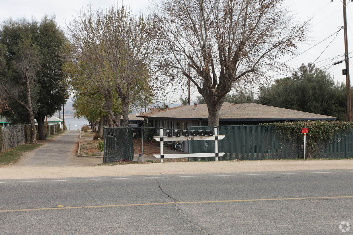 Primary Photo - 17810 Grand Ave