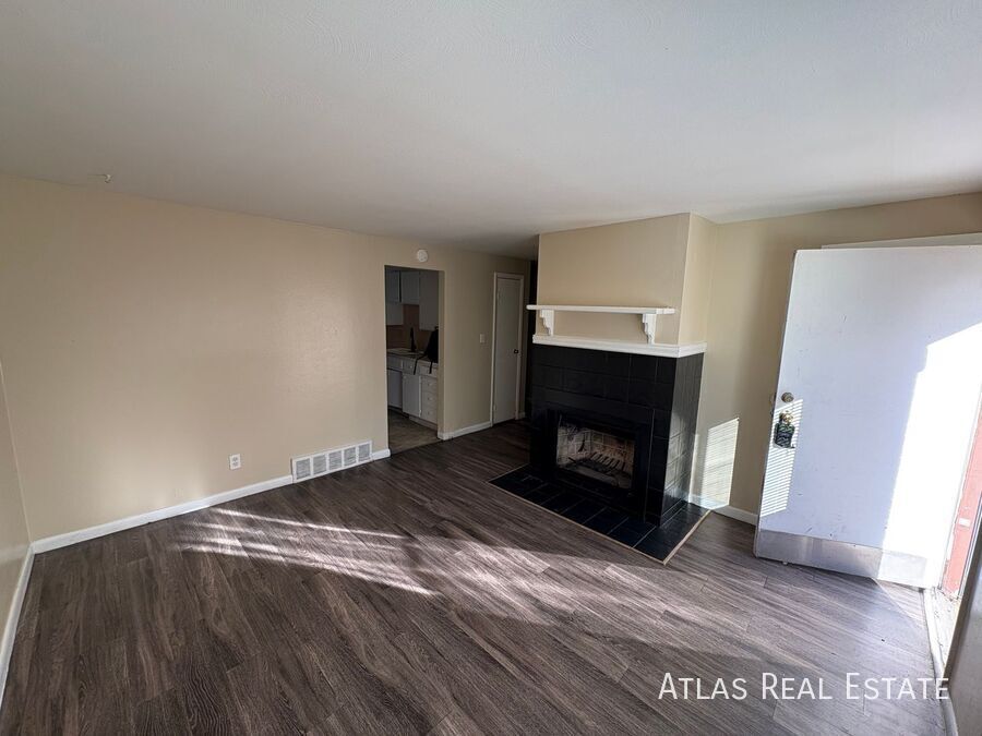 Foto principal - 4576 Everett Ct