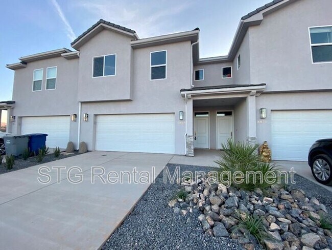 Building Photo - 3865 Platinum Dr