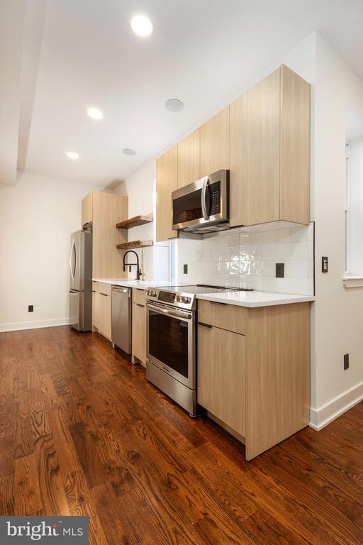 Building Photo - 1613 N 33rd St