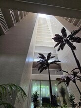 Building Photo - 5049 N Hwy A1A