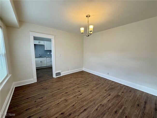 Foto del edificio - 4706 E 93rd St